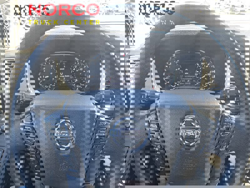 Used 2024 Nissan Frontier SV image 19