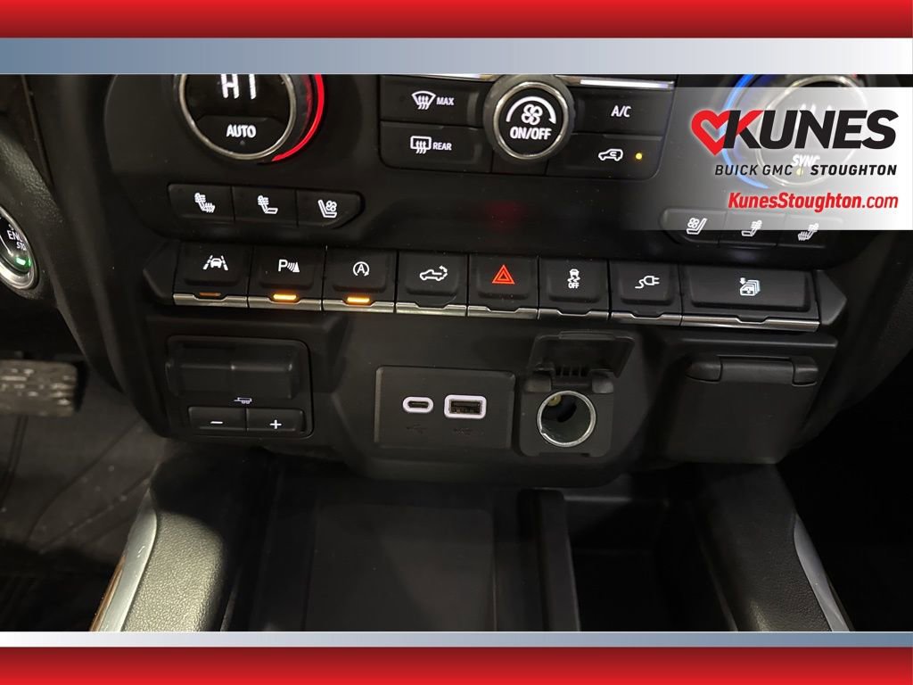 Used 2020 Chevrolet Silverado 1500 High Country image 32