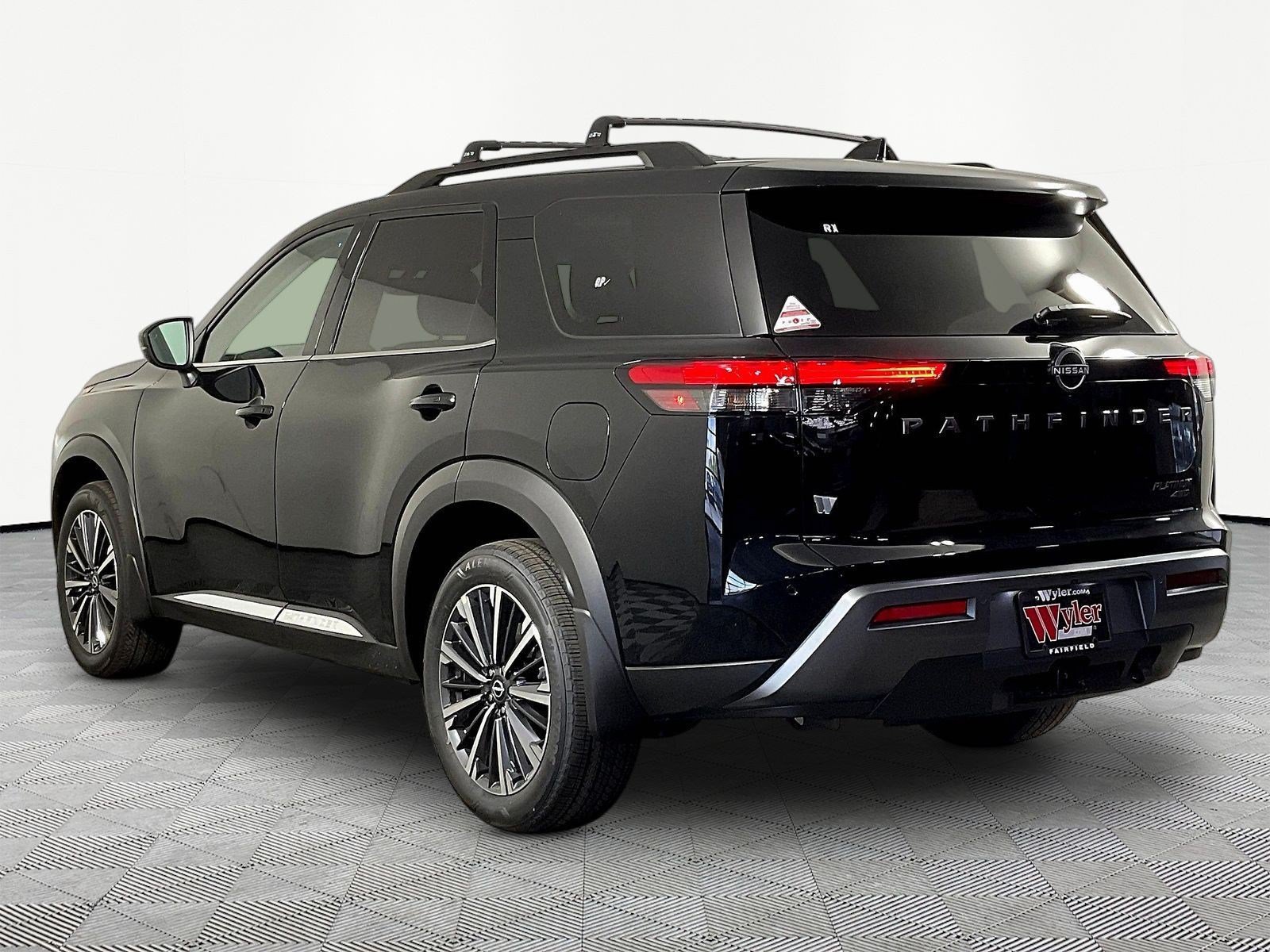New 2026 Nissan Pathfinder Platinum w/ Lighting Package AWD/4WD image 4