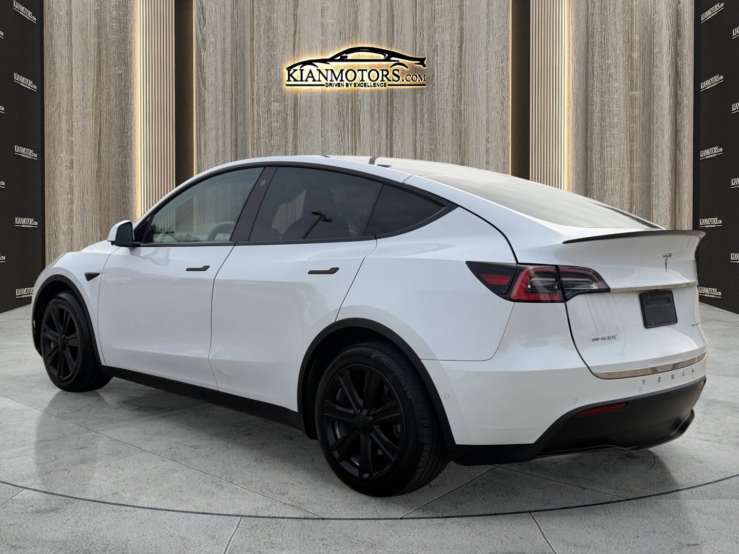 Used 2021 Tesla Model Y Long Range image 10