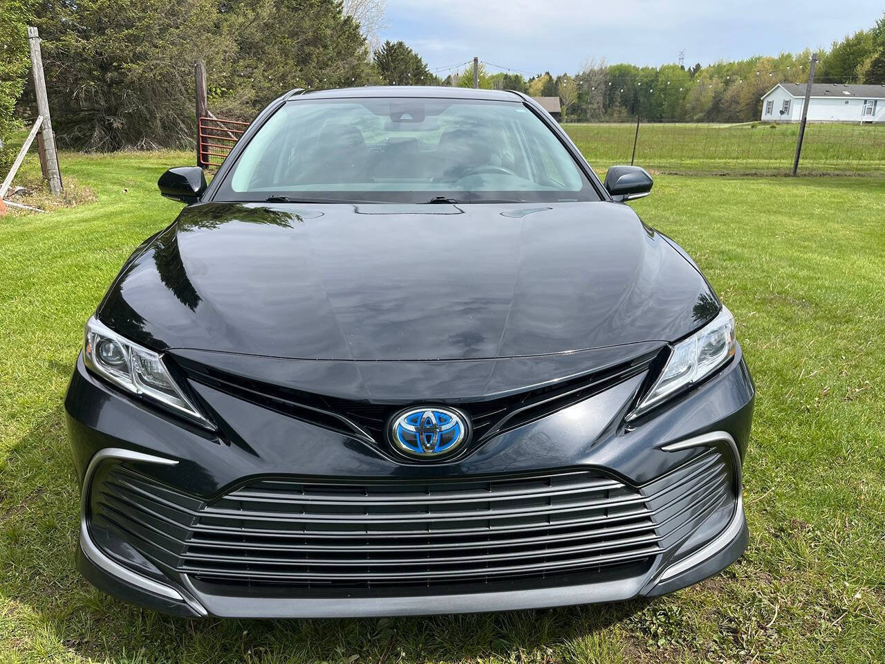 Used 2024 Toyota Camry LE FWD image 2
