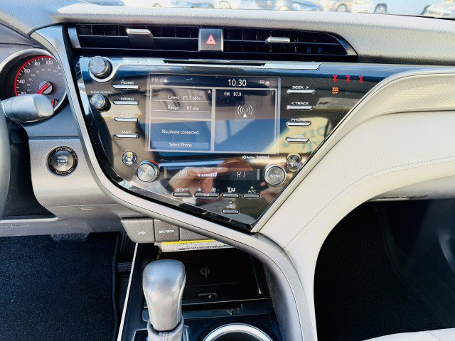 Used 2020 Toyota Camry XSE image 12