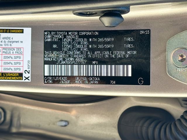 Used 2023 Lexus GX 460 Premium w/ Accessory Package AWD/4WD image 45
