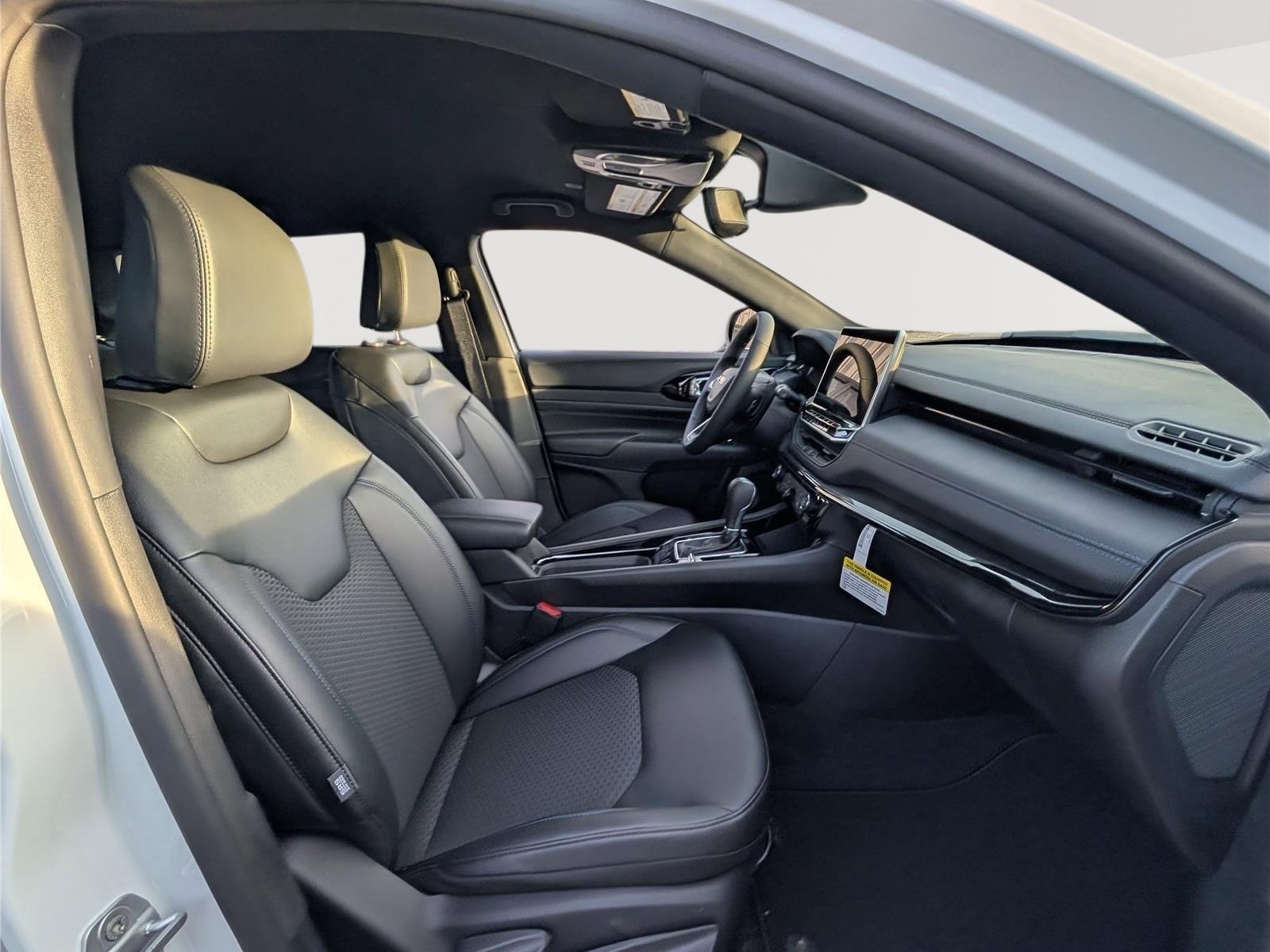New 2026 Jeep Compass Latitude AWD/4WD image 6