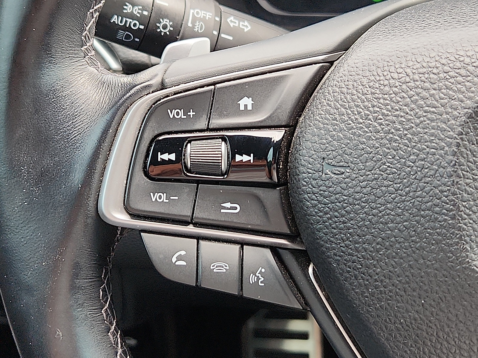 Used 2018 Honda Accord Sport image 20