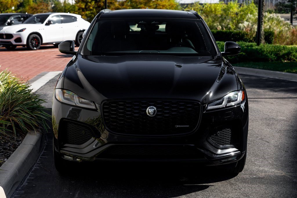 Used 2025 Jaguar F-PACE R-Dynamic S image 8