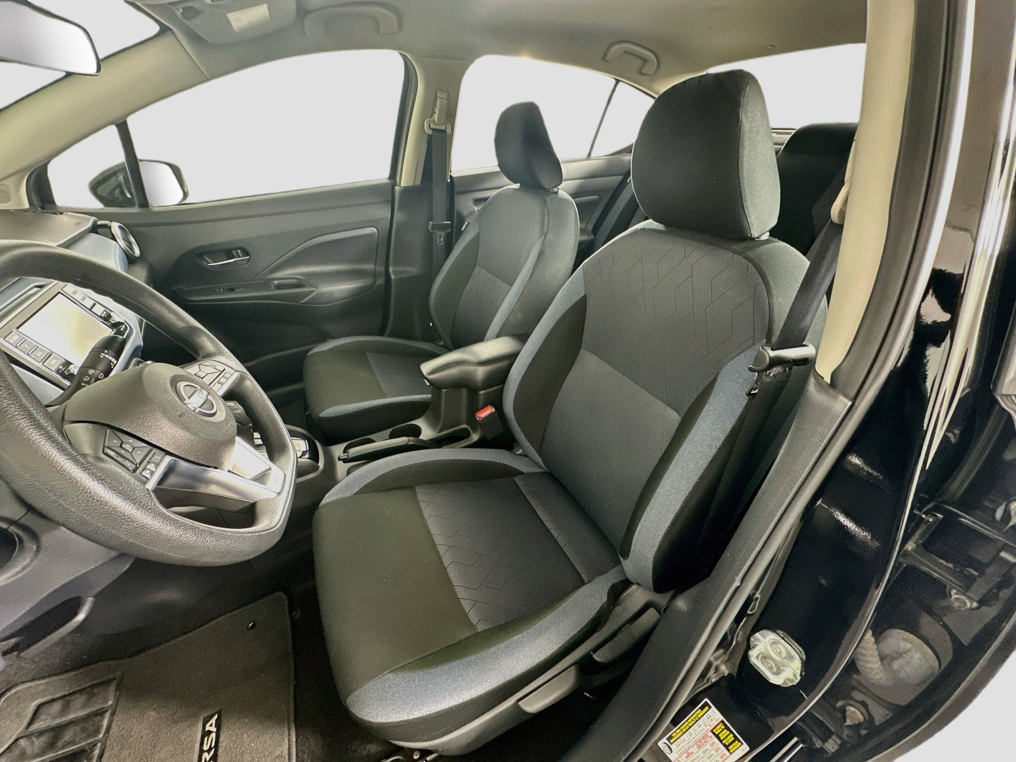 Used 2025 Nissan Versa SV FWD image 13
