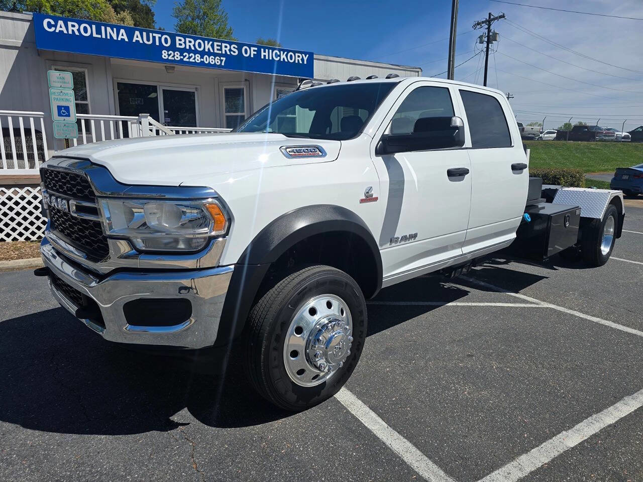 Used 2021 RAM 4500 Tradesman w/ Chrome Appearance Group AWD/4WD image 2