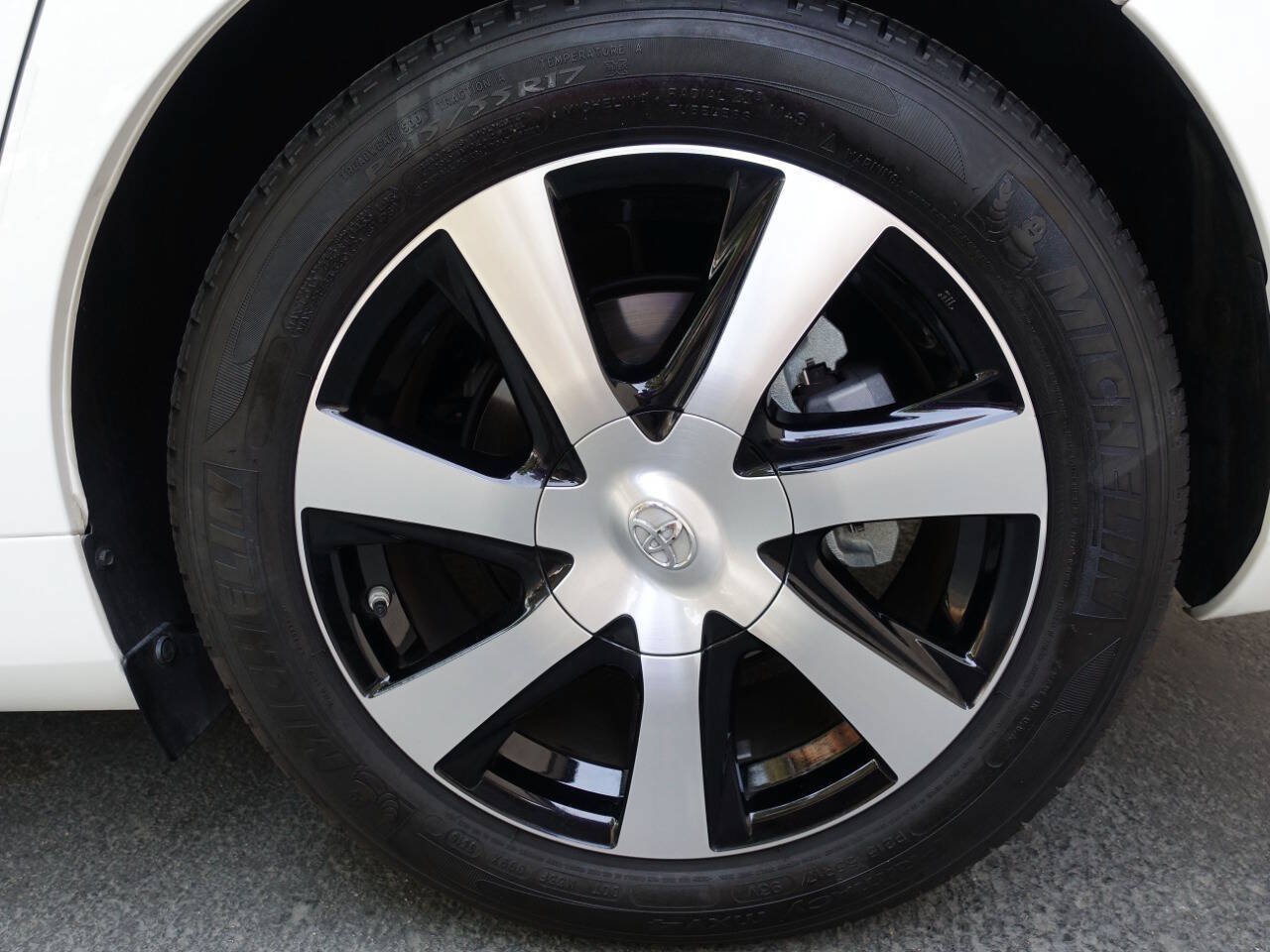 Used 2017 Toyota Mirai FWD image 12