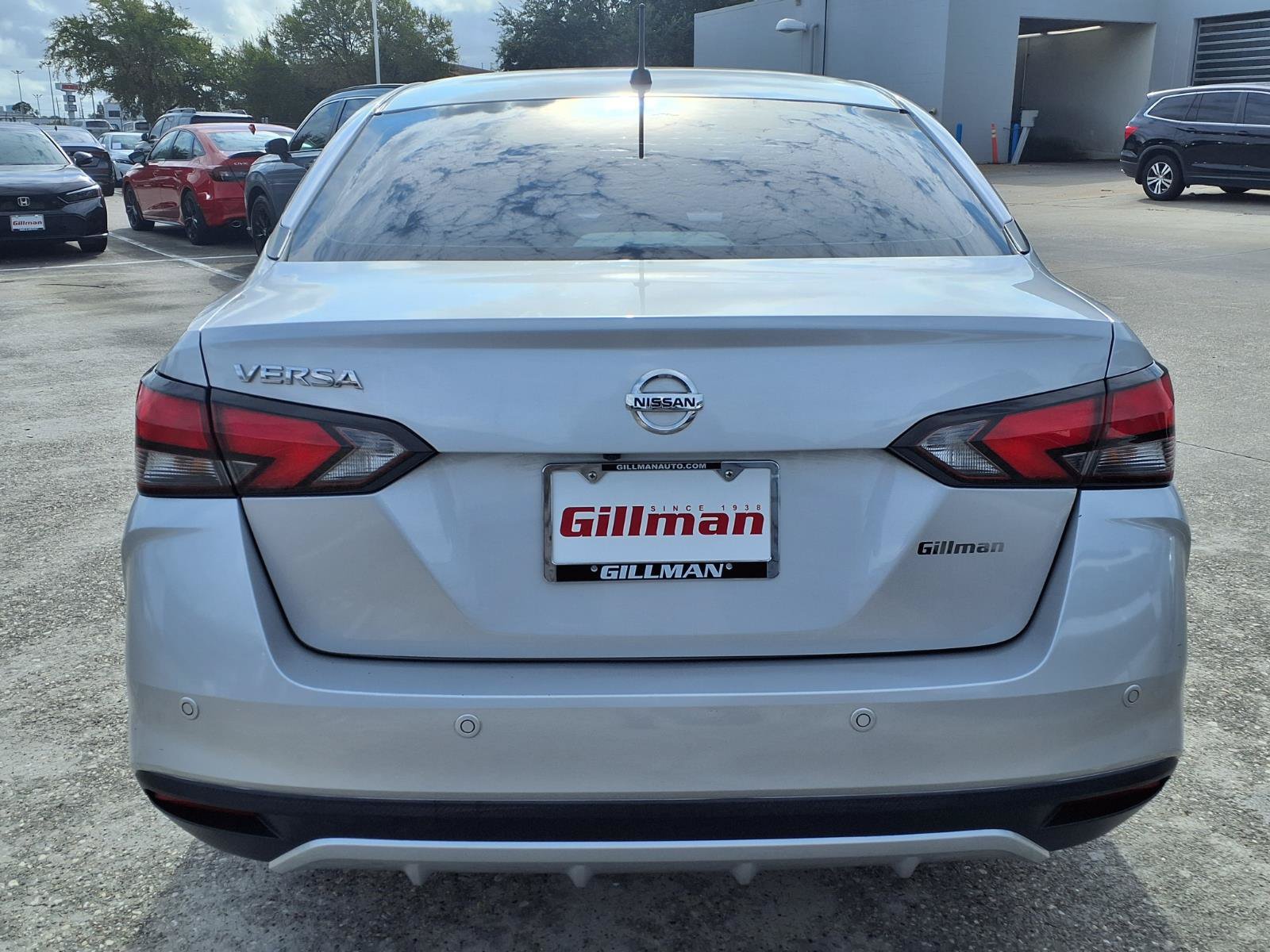Used 2020 Nissan Versa S FWD image 22