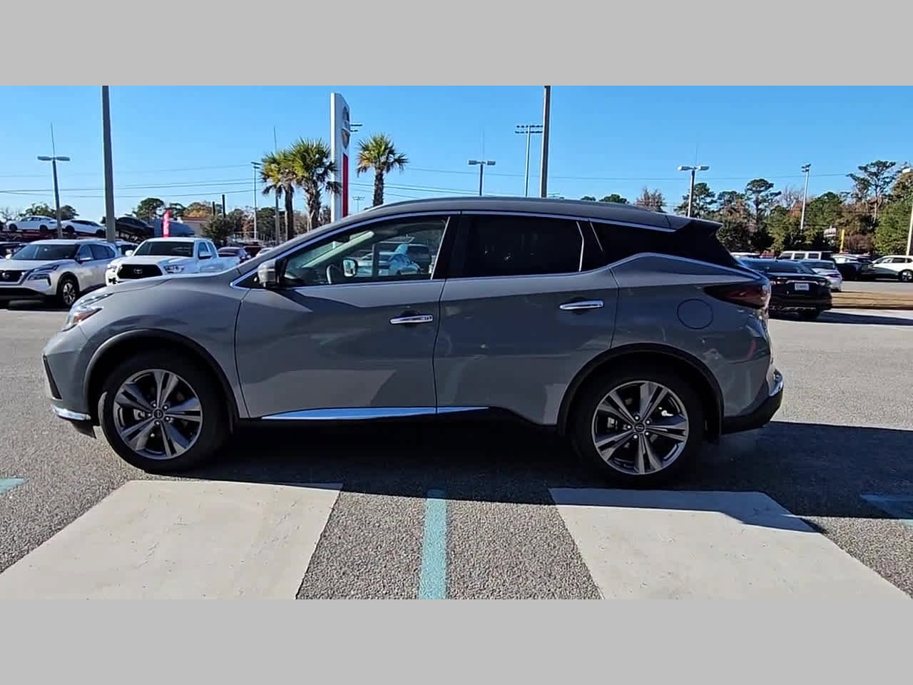 Used 2023 Nissan Murano Platinum w/ Cargo Package image 27