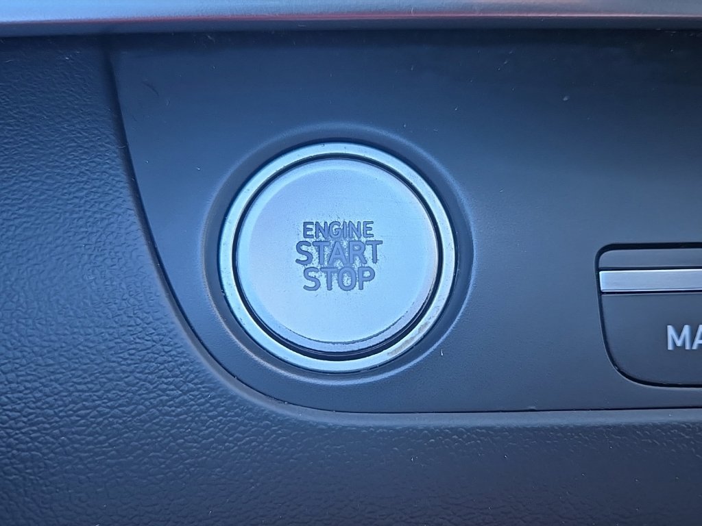 Used 2024 Hyundai Elantra Limited FWD image 24