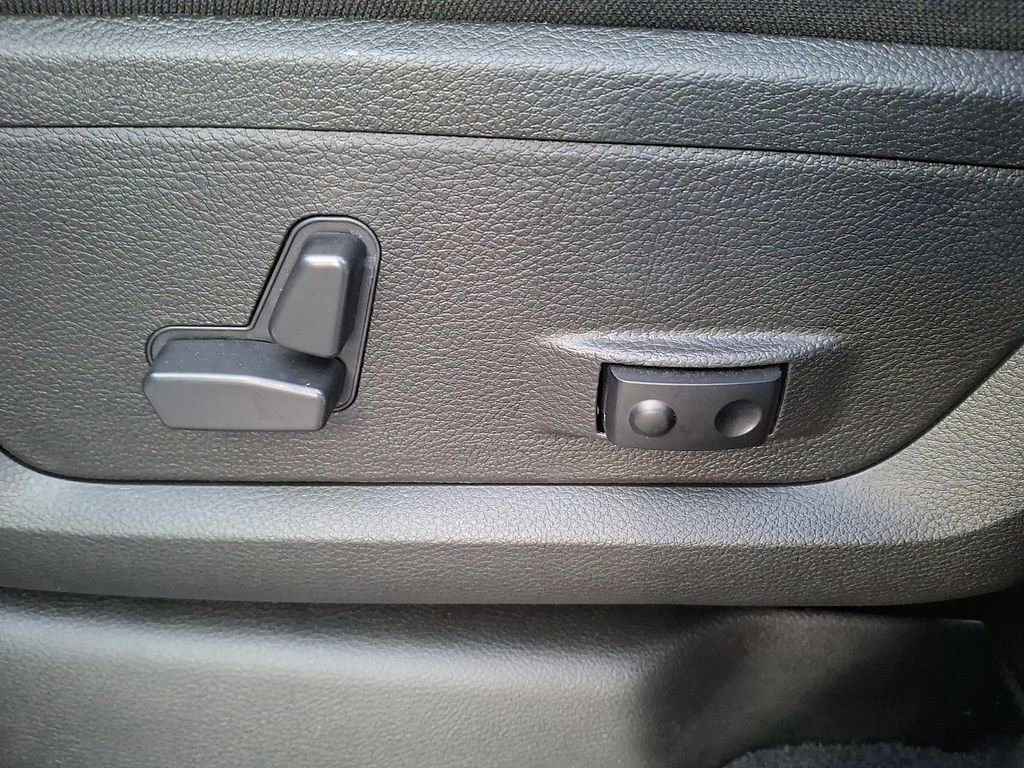 Used 2025 RAM 2500 Big Horn image 9