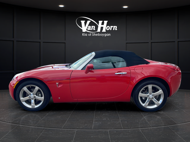 Used 2007 Pontiac Solstice Convertible RWD image 4
