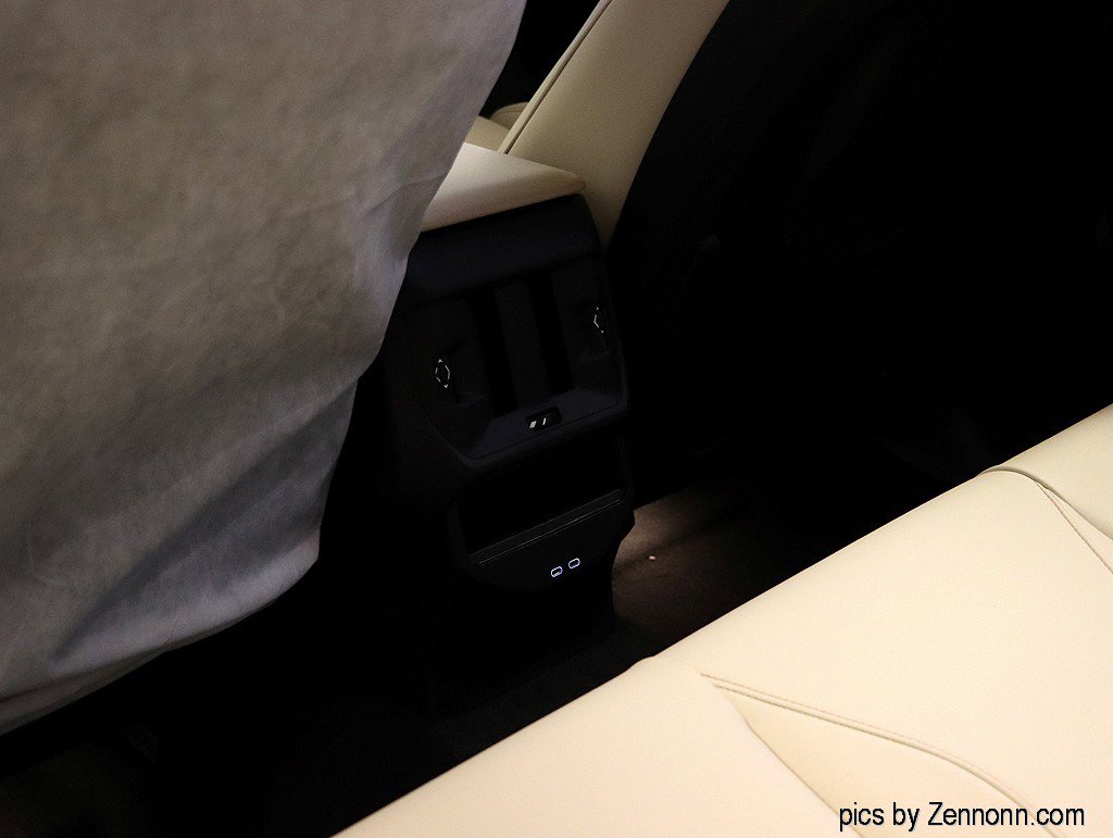 New 2026 BMW X3 xDrive30 w/ Premium Package image 14