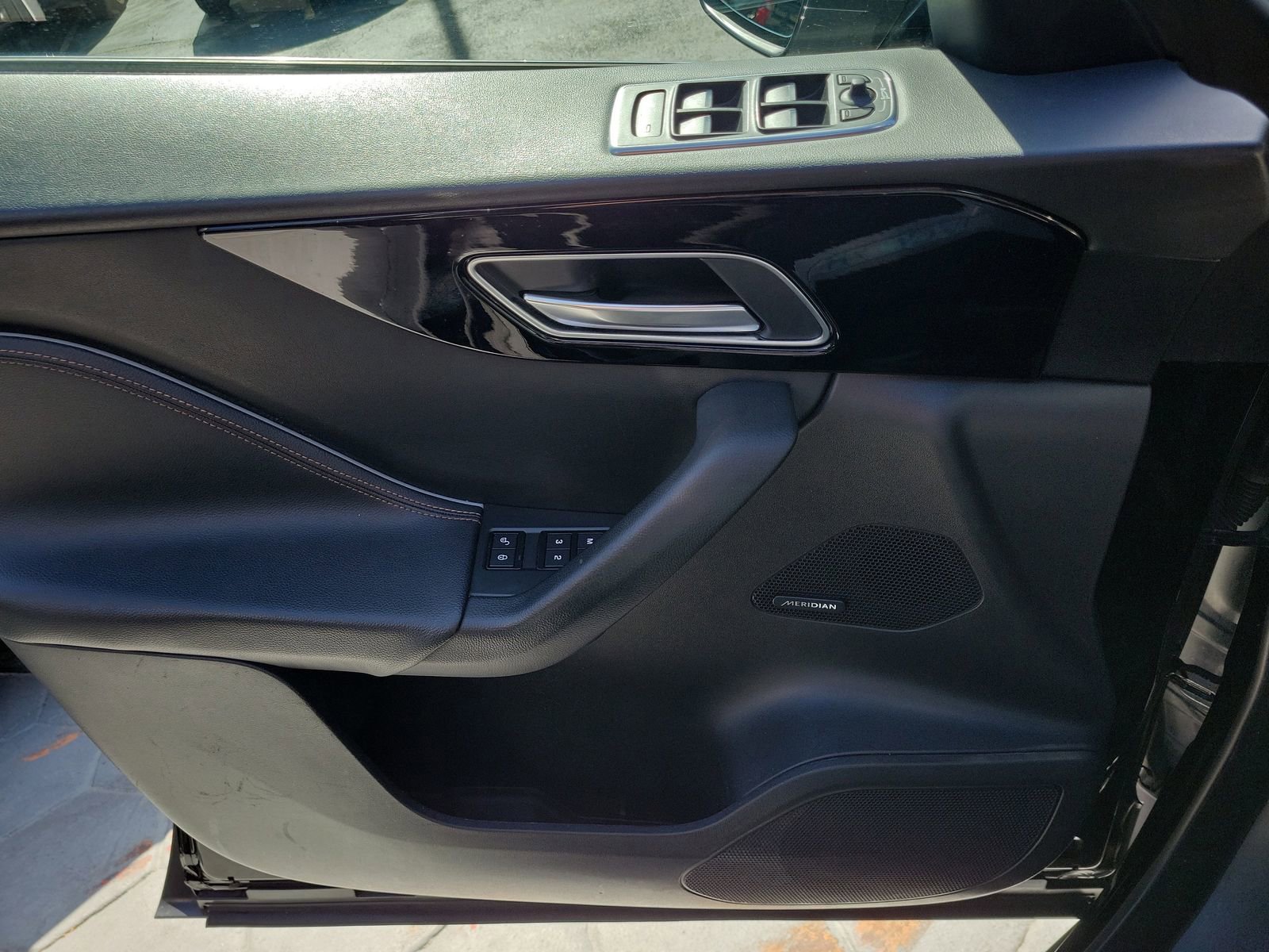Used 2019 Jaguar F-PACE Prestige AWD/4WD image 30