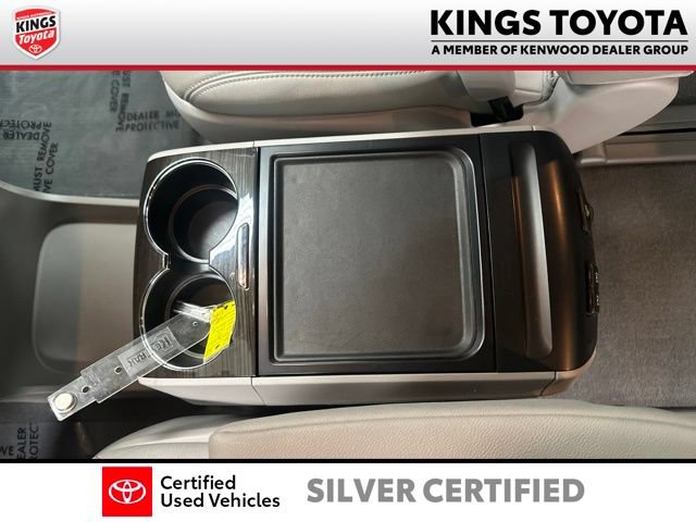 Used 2019 Toyota Sienna XLE w/ XLE Navigation Package AWD/4WD image 18
