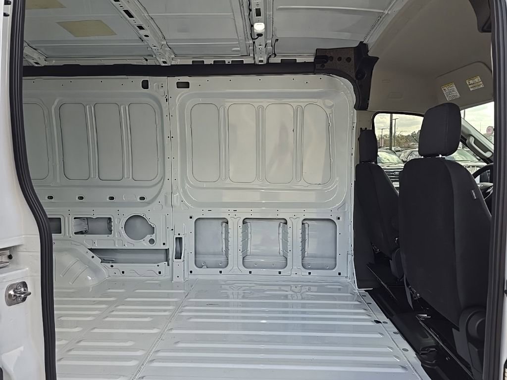 New 2025 Ford Transit 250 148 Medium Roof RWD image 15
