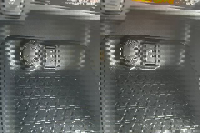 Certified 2025 Toyota RAV4 LE image 36