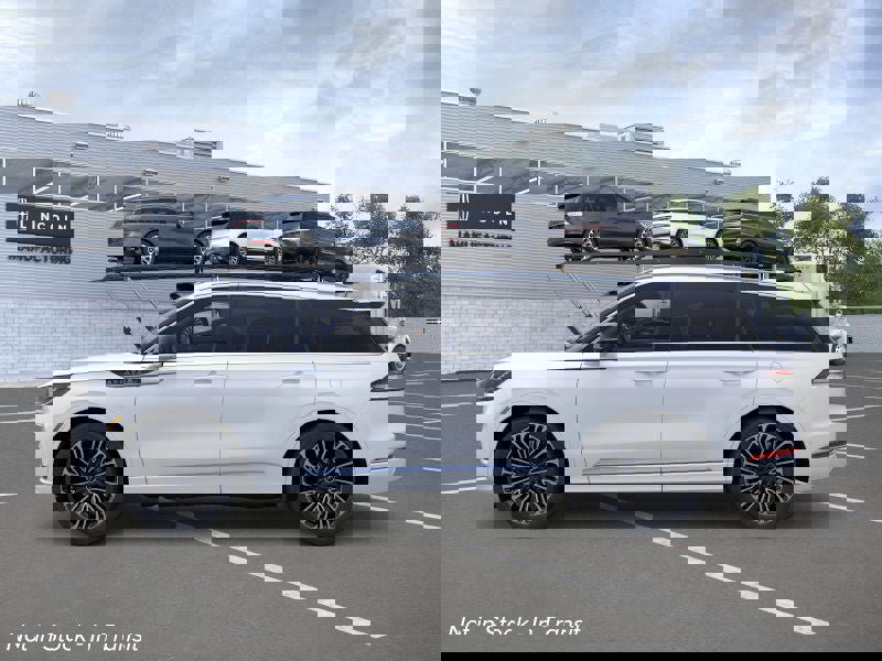 New 2026 Lincoln Aviator Black Label w/ Dynamic Handling Package image 3