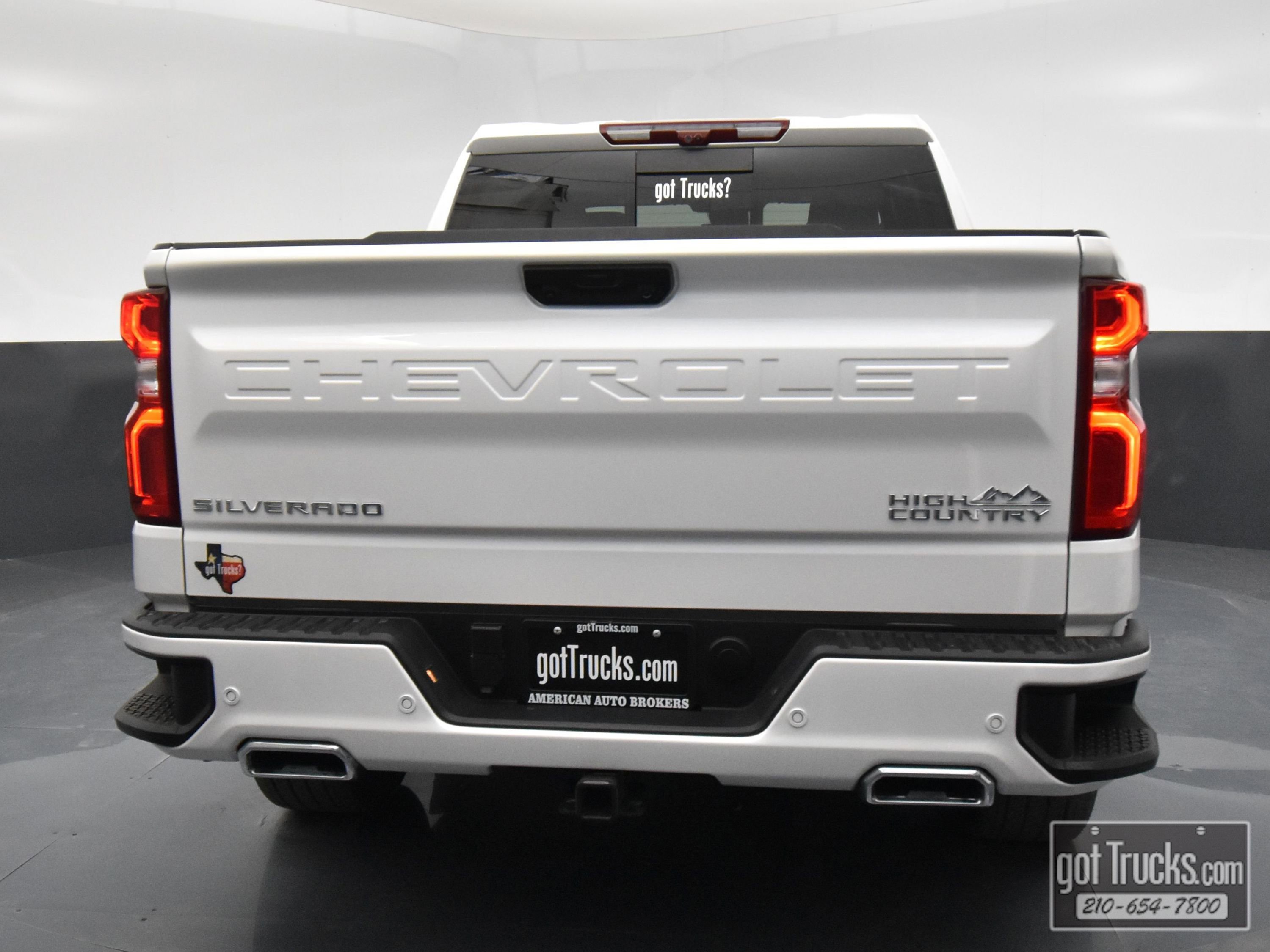 Used 2025 Chevrolet Silverado 1500 High Country image 5