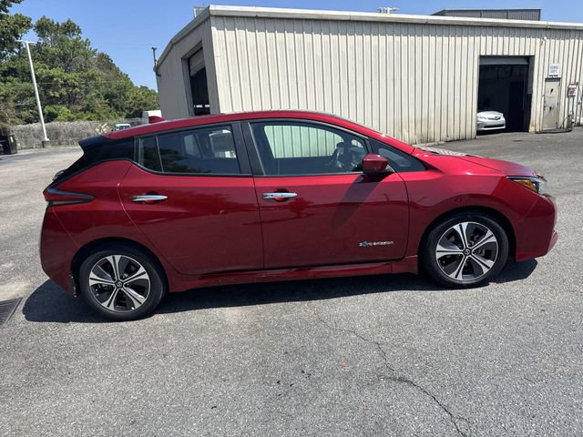 Used 2018 Nissan Leaf SV w/ SV Technology Package FWD image 4