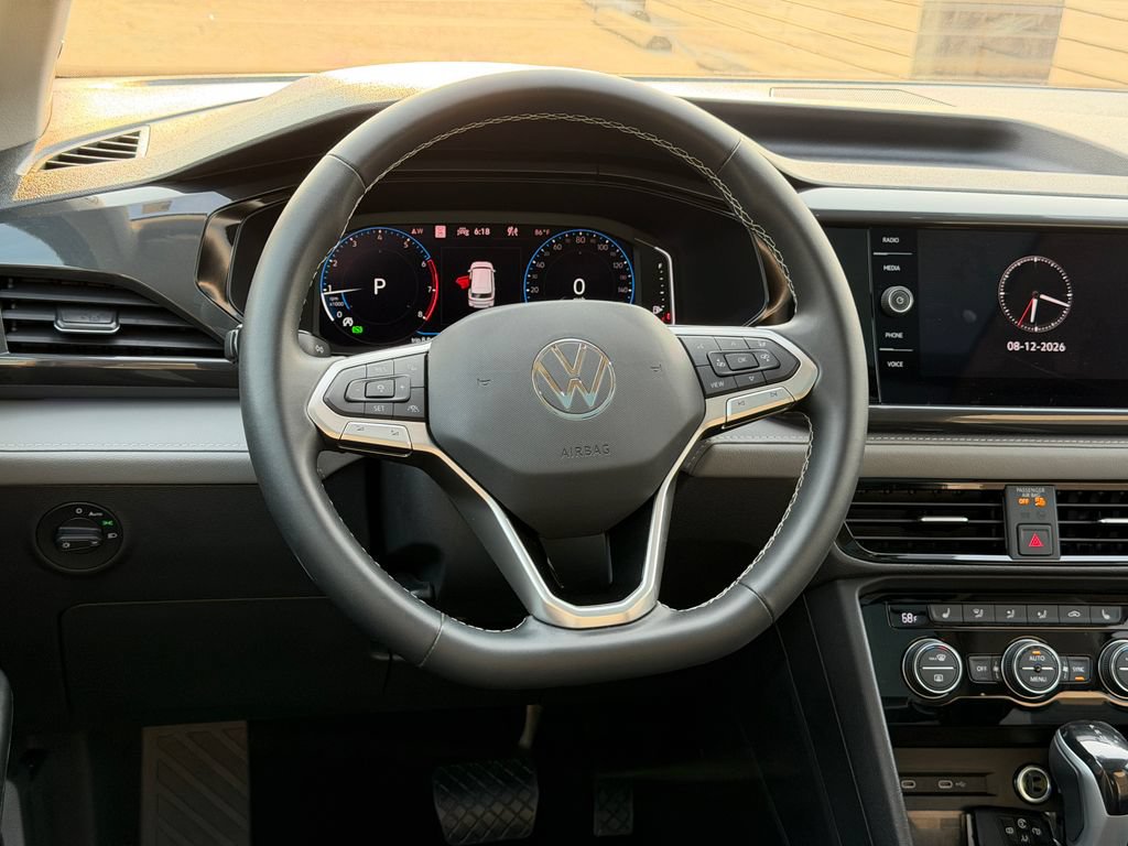 Used 2023 Volkswagen Taos SEL AWD/4WD image 14