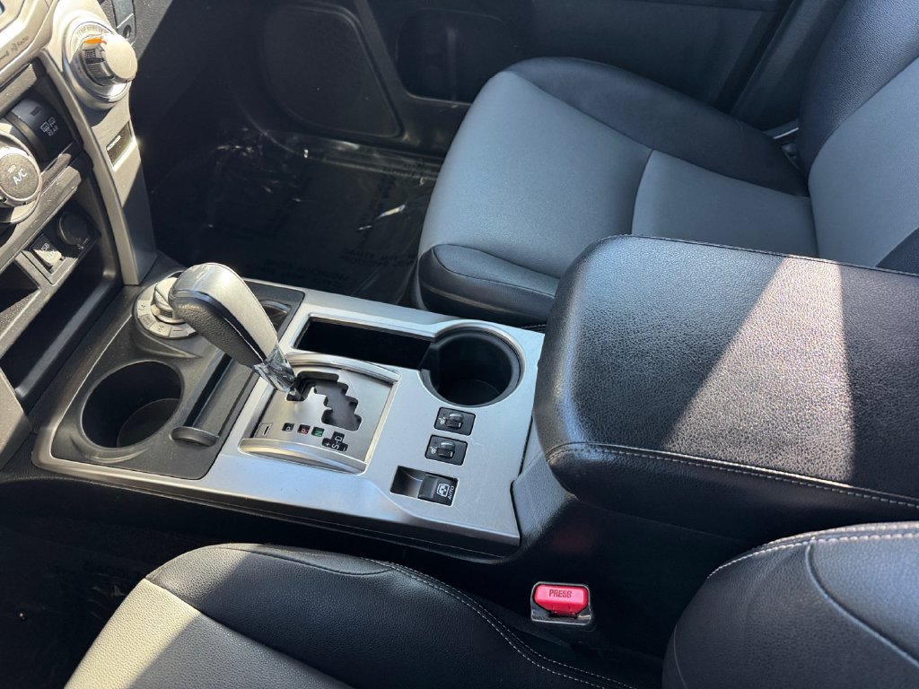 Certified 2018 Toyota 4Runner SR5 Premium AWD/4WD image 26