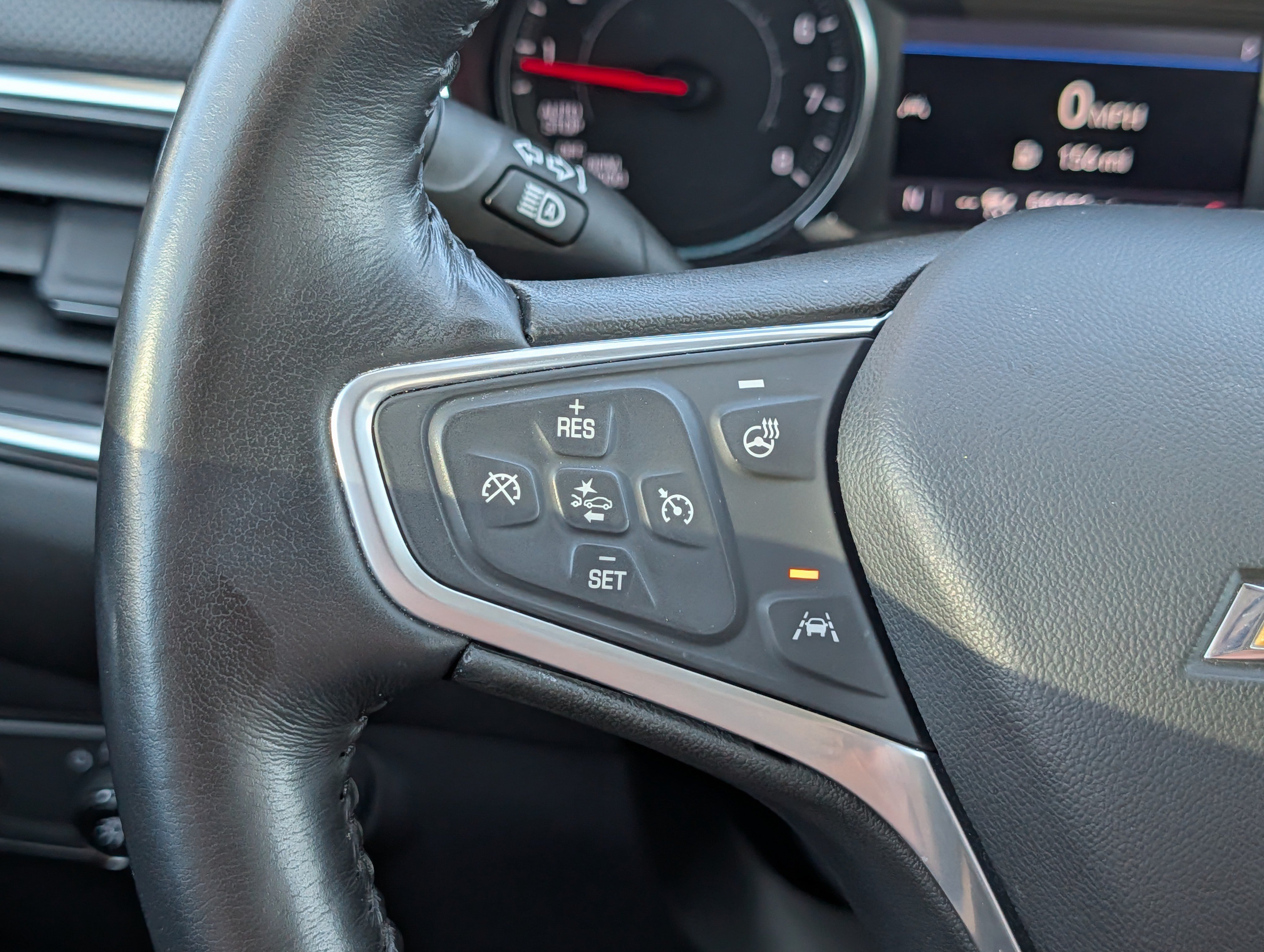 Used 2022 Chevrolet Equinox Premier AWD/4WD image 31