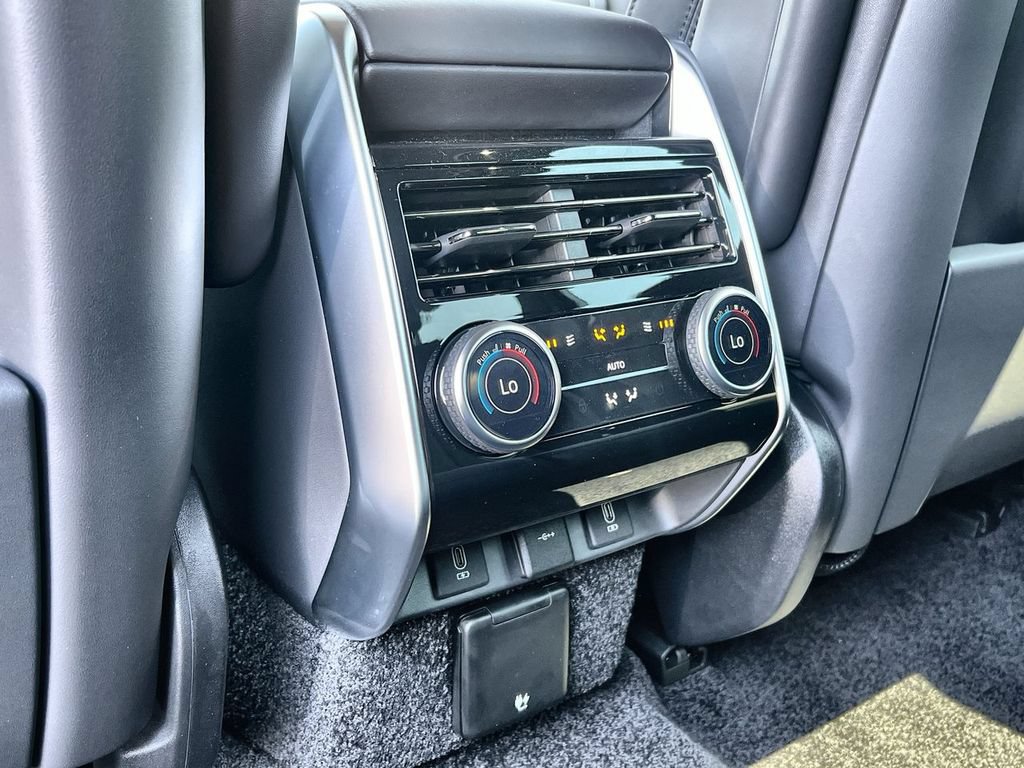 New 2026 Land Rover Range Rover SE AWD/4WD image 16