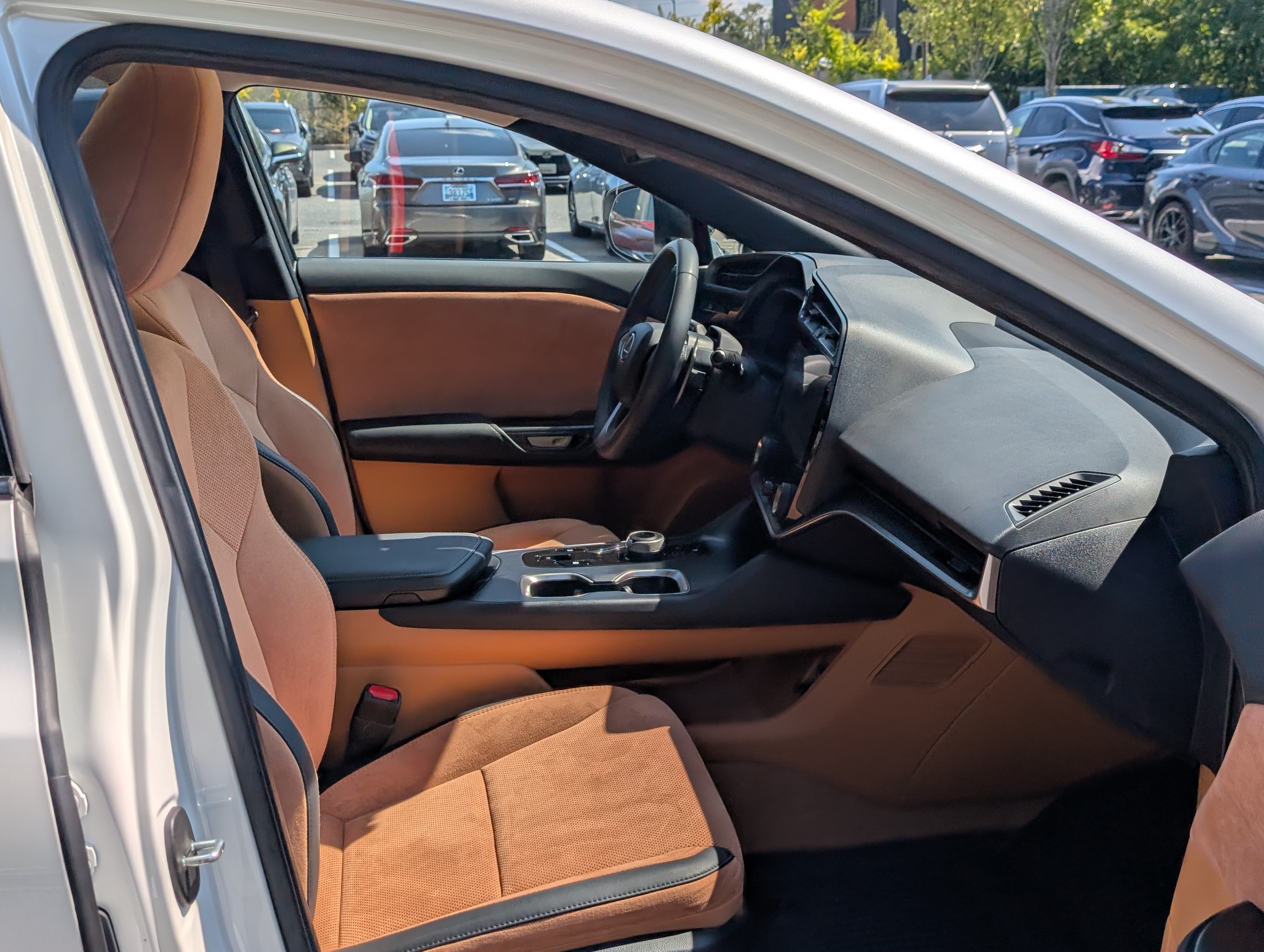 Used 2023 Lexus RZ 450e Premium w/ Accessory Package (A2) AWD/4WD image 11