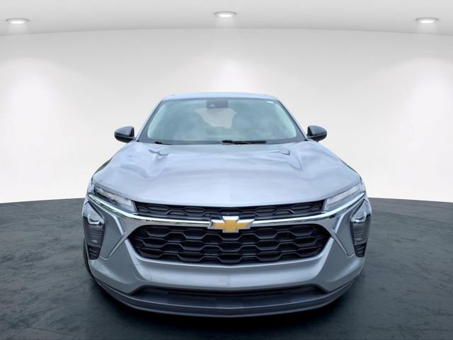 Used 2024 Chevrolet Trax LS FWD image 4