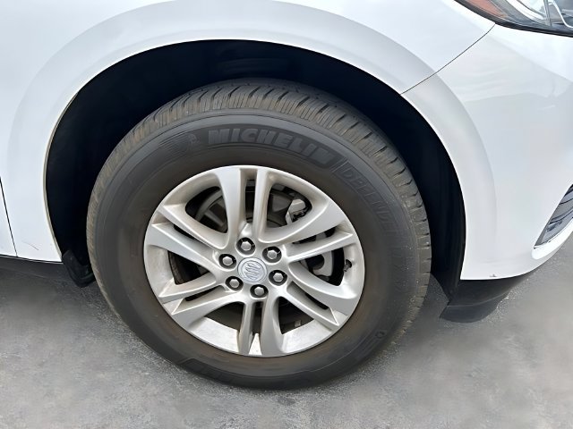 Used 2019 Buick Enclave Essence FWD image 11