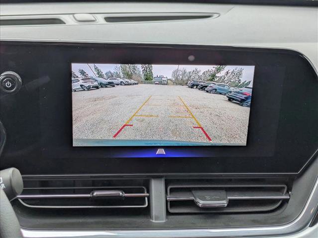 Used 2025 Chevrolet Trax LT FWD image 18