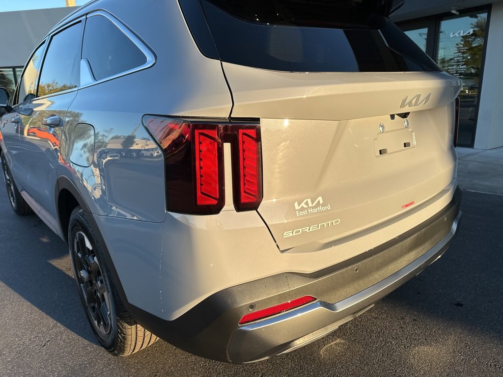 New 2026 Kia Sorento S image 9