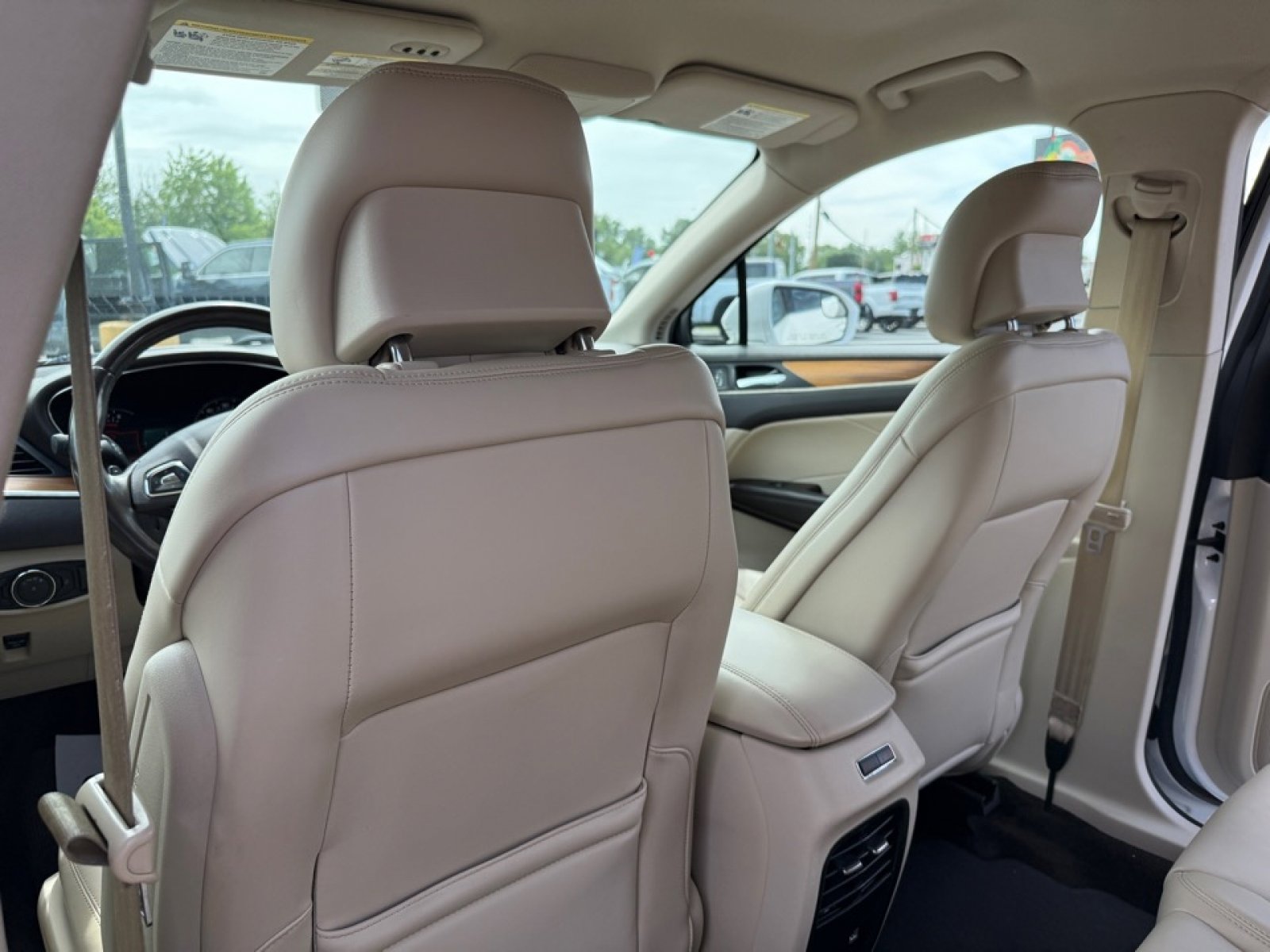 Used 2019 Lincoln MKC Select w/ MKC Climate Package FWD image 29