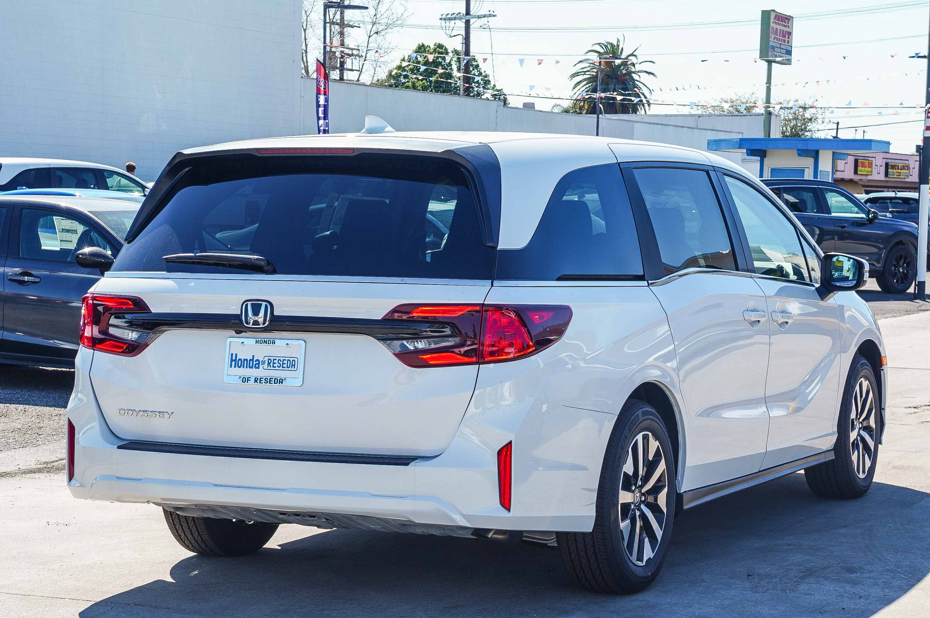 New 2026 Honda Odyssey EX-L image 2