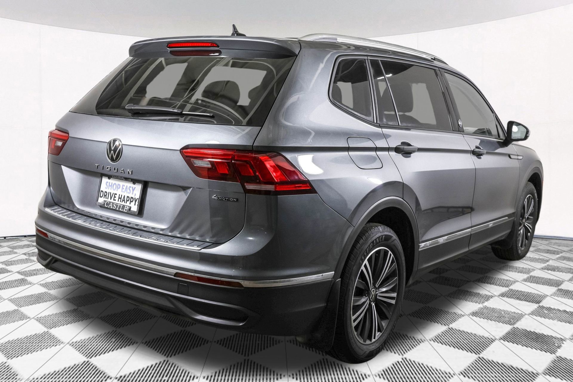 Used 2024 Volkswagen Tiguan Wolfsburg Edition image 13