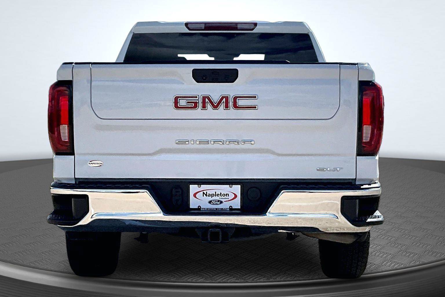 Used 2024 GMC Sierra 1500 SLT AWD/4WD image 4