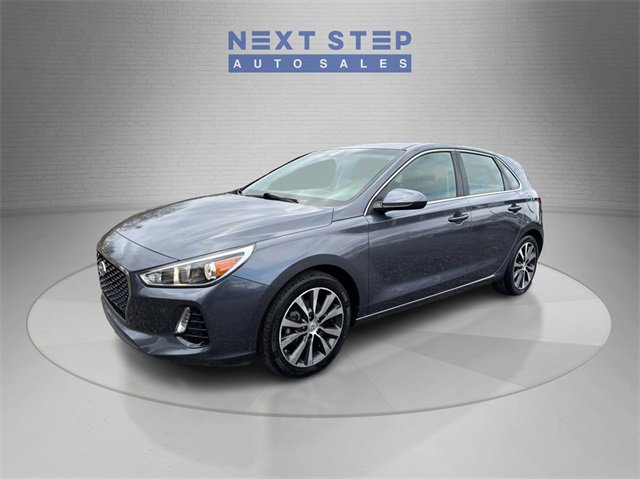 Used 2018 Hyundai Elantra GT image 3