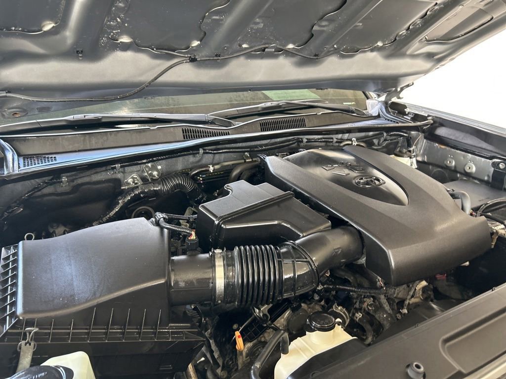 Used 2019 Toyota Tacoma SR5 RWD image 10