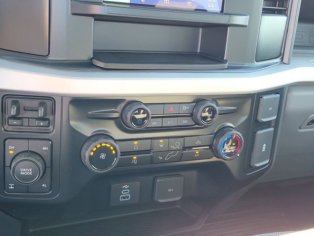 New 2026 Ford F250 XL w/ XL Off-Road Package image 28
