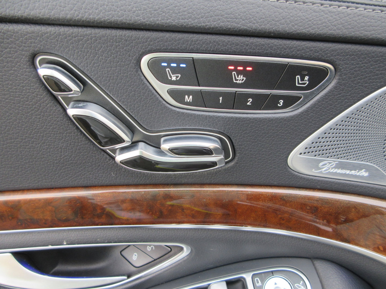 Used 2015 Mercedes-Benz S 550 Sedan image 12