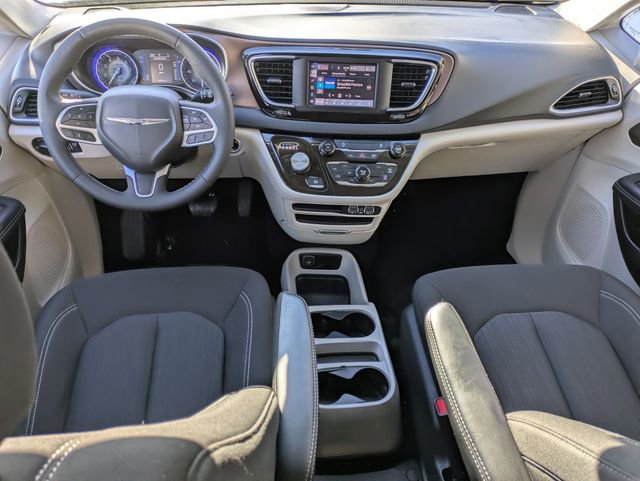 Certified 2023 Chrysler Voyager LX image 22