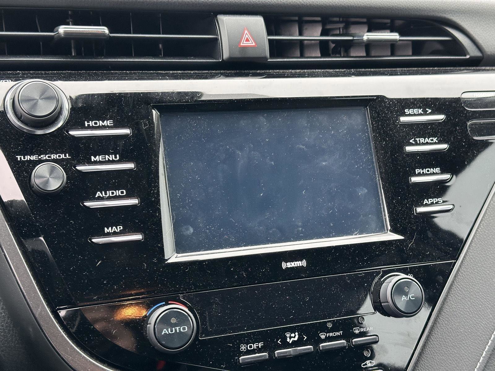 Certified 2020 Toyota Camry SE image 12