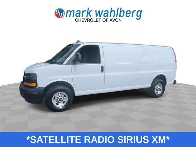 Used 2023 GMC Savana 3500 Extended w/ Driver Convenience Package RWD image 5