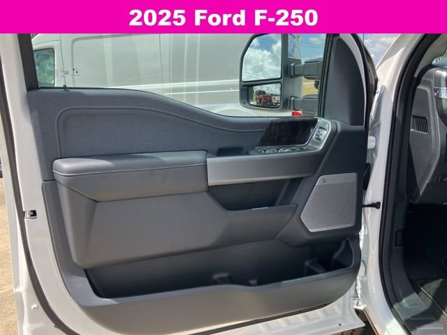 New 2025 Ford F250 Lariat w/ Lariat Ultimate Package image 24