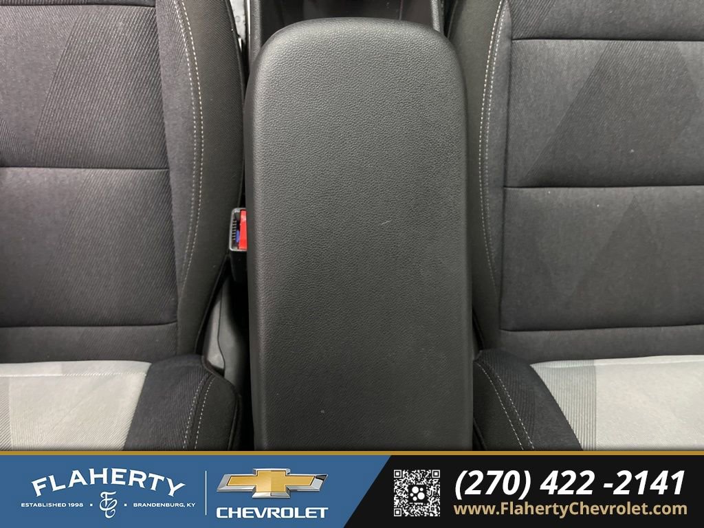 Used 2025 Chevrolet Trax RS w/ Driver Confidence Package image 32