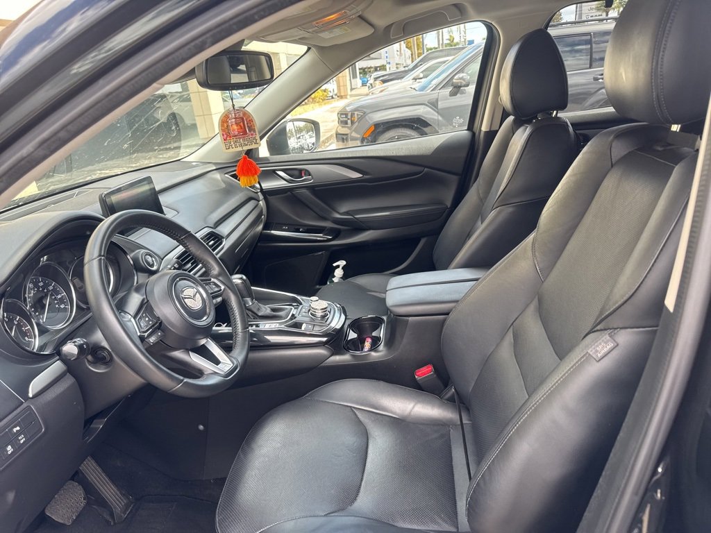 Used 2018 MAZDA CX-9 Touring w/ Touring Premium Package image 4
