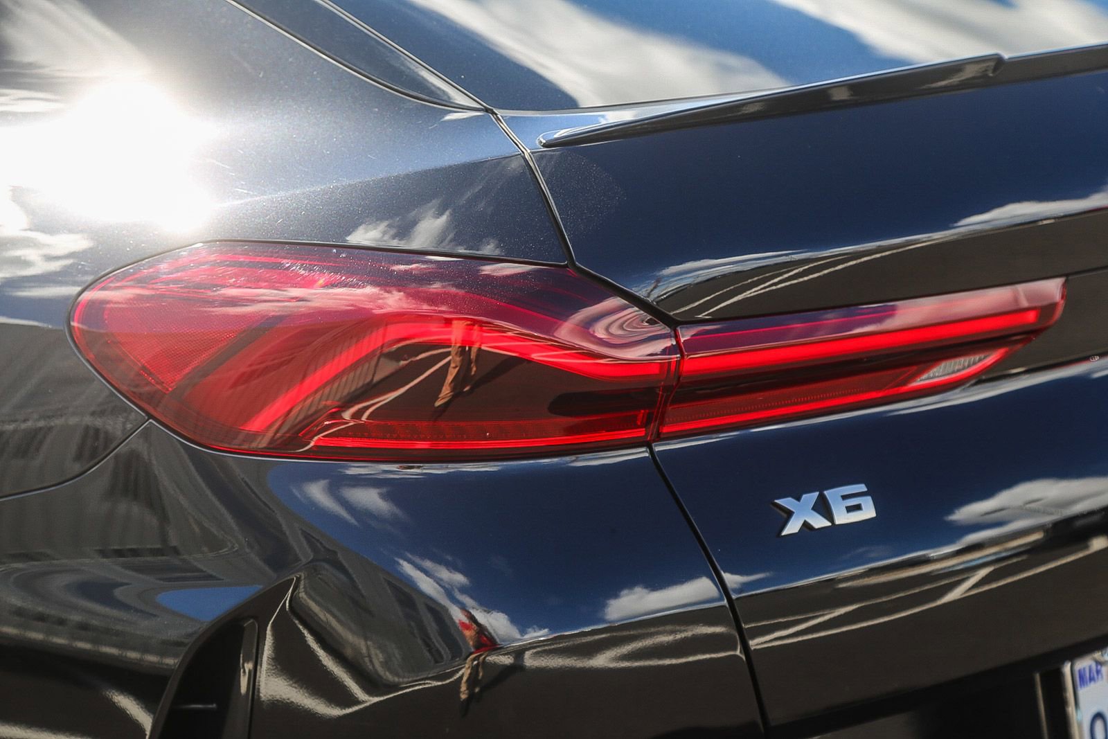 Used 2023 BMW X6 M50i w/ Executive Package image 8